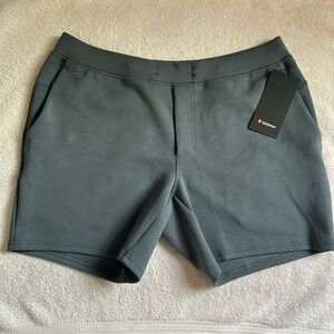 NWT Lululemon Men’s Smooth Spacer Short 7” in Oil Blue color.